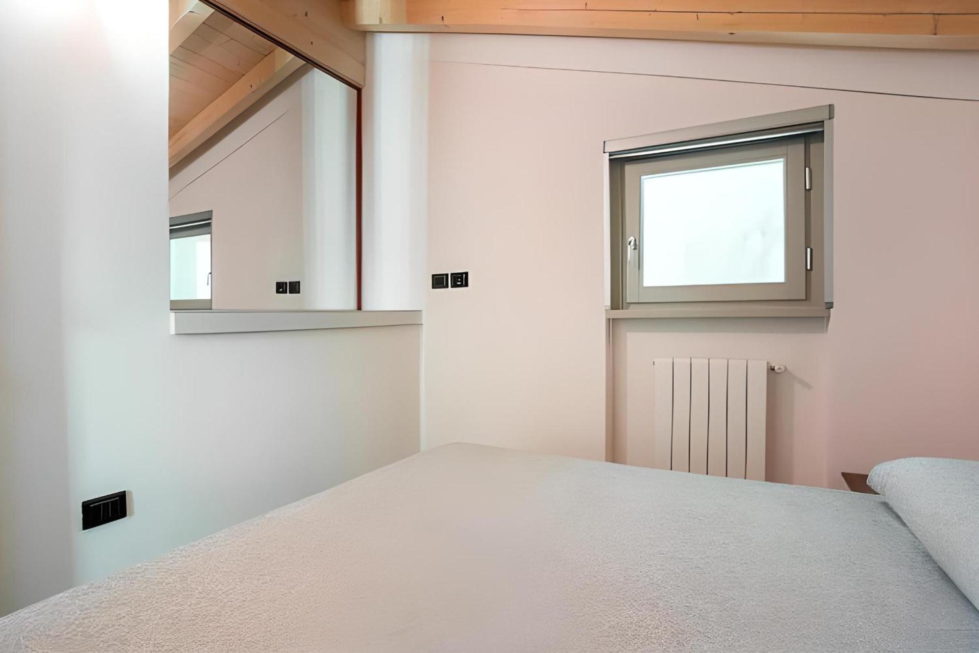 Appartamento Grande Terrazza Vista Lago Parzanica Екстериор снимка