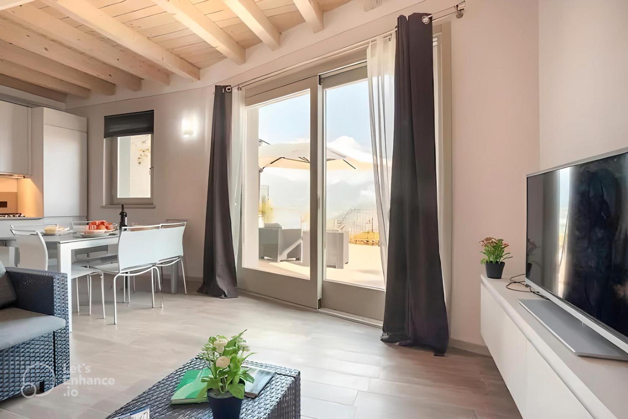 Appartamento Grande Terrazza Vista Lago Parzanica Екстериор снимка
